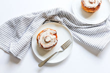 Load image into Gallery viewer, 4 pack Cinnamon Rolls